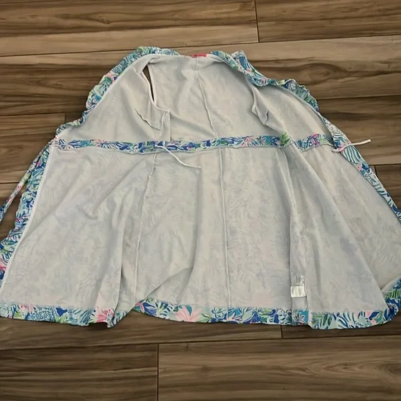 Lilly Pulitzer Romee wrap dress. - Picture 3 of 5